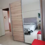 Appartement Chez Mi, Centre Ville, Parking Gratuit Saint-Chinian