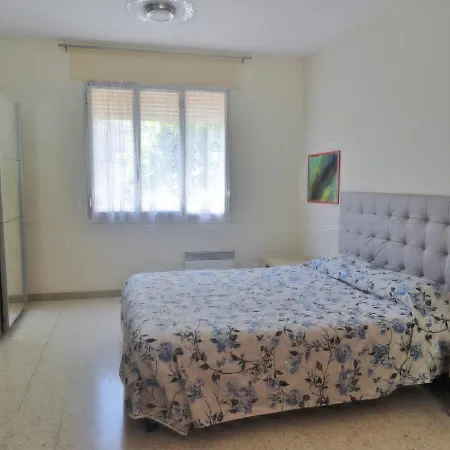 Chez Mi, Centre Ville, Parking Gratuit Apartamento Saint-Chinian